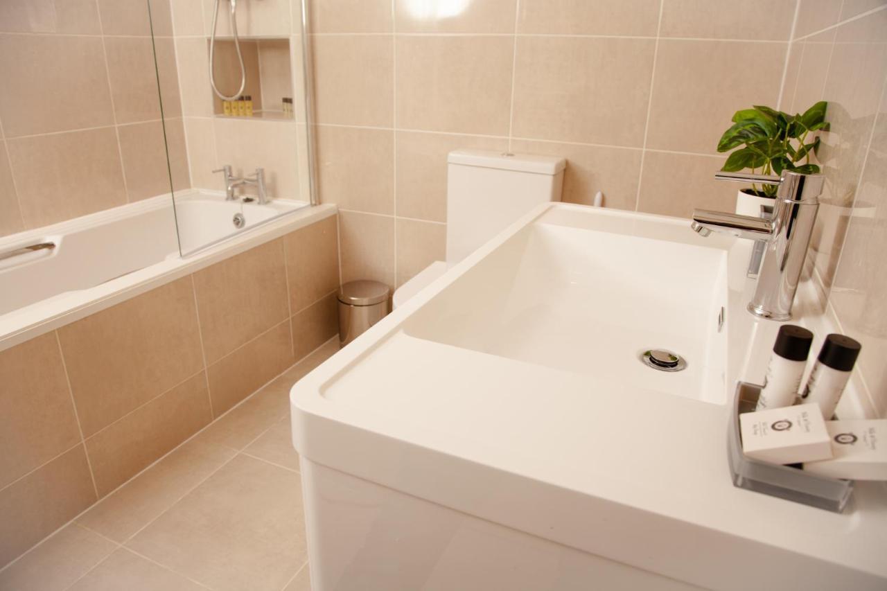 High Life Serviced Apartments - Old Town Swindon Eksteriør billede