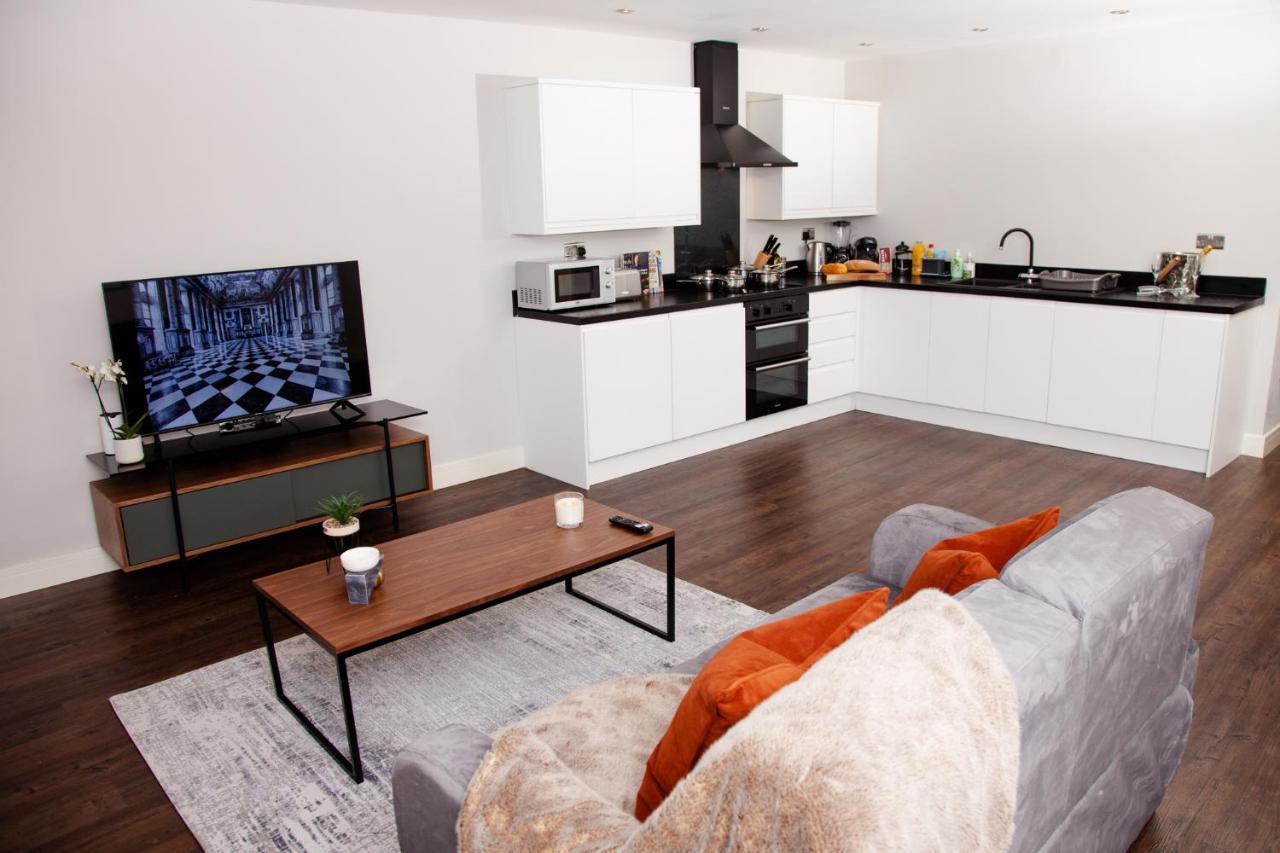 High Life Serviced Apartments - Old Town Swindon Eksteriør billede