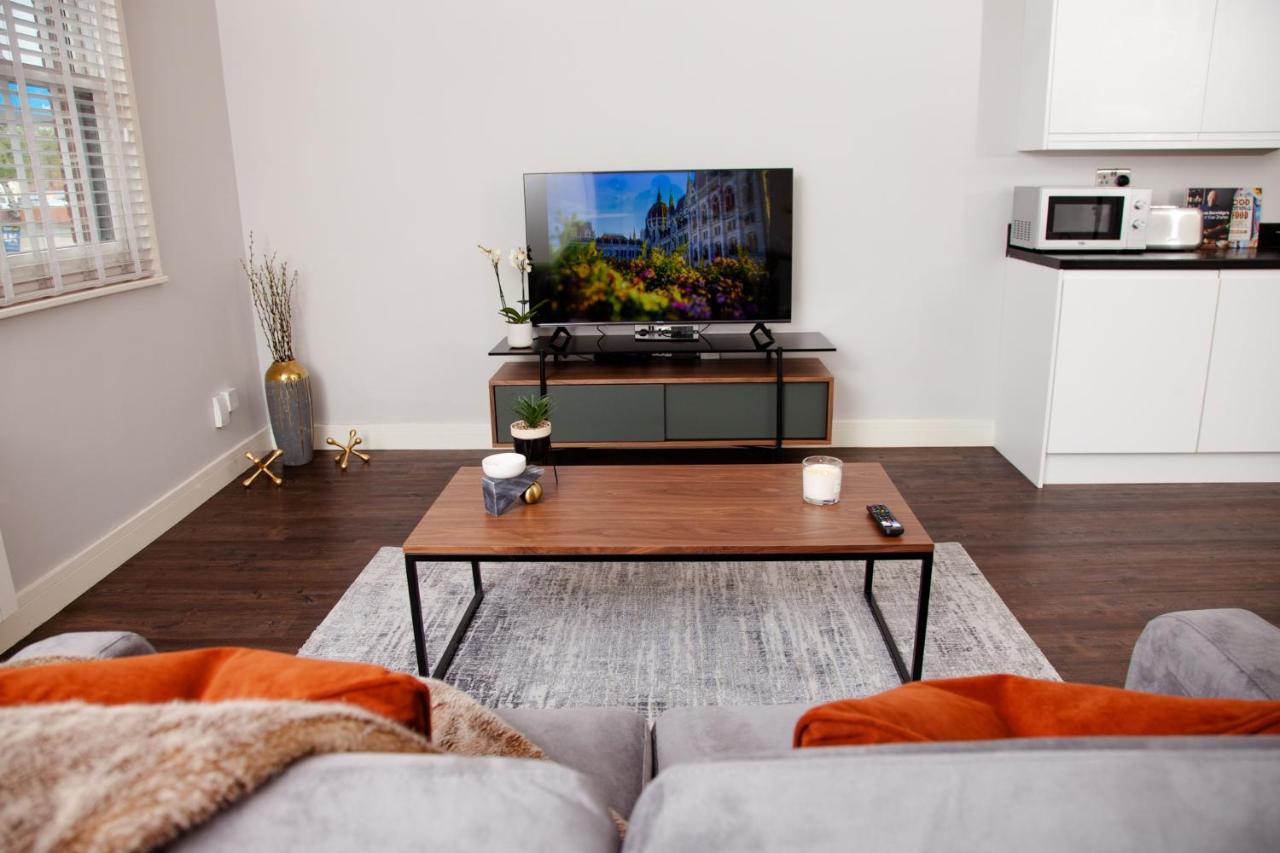 High Life Serviced Apartments - Old Town Swindon Eksteriør billede