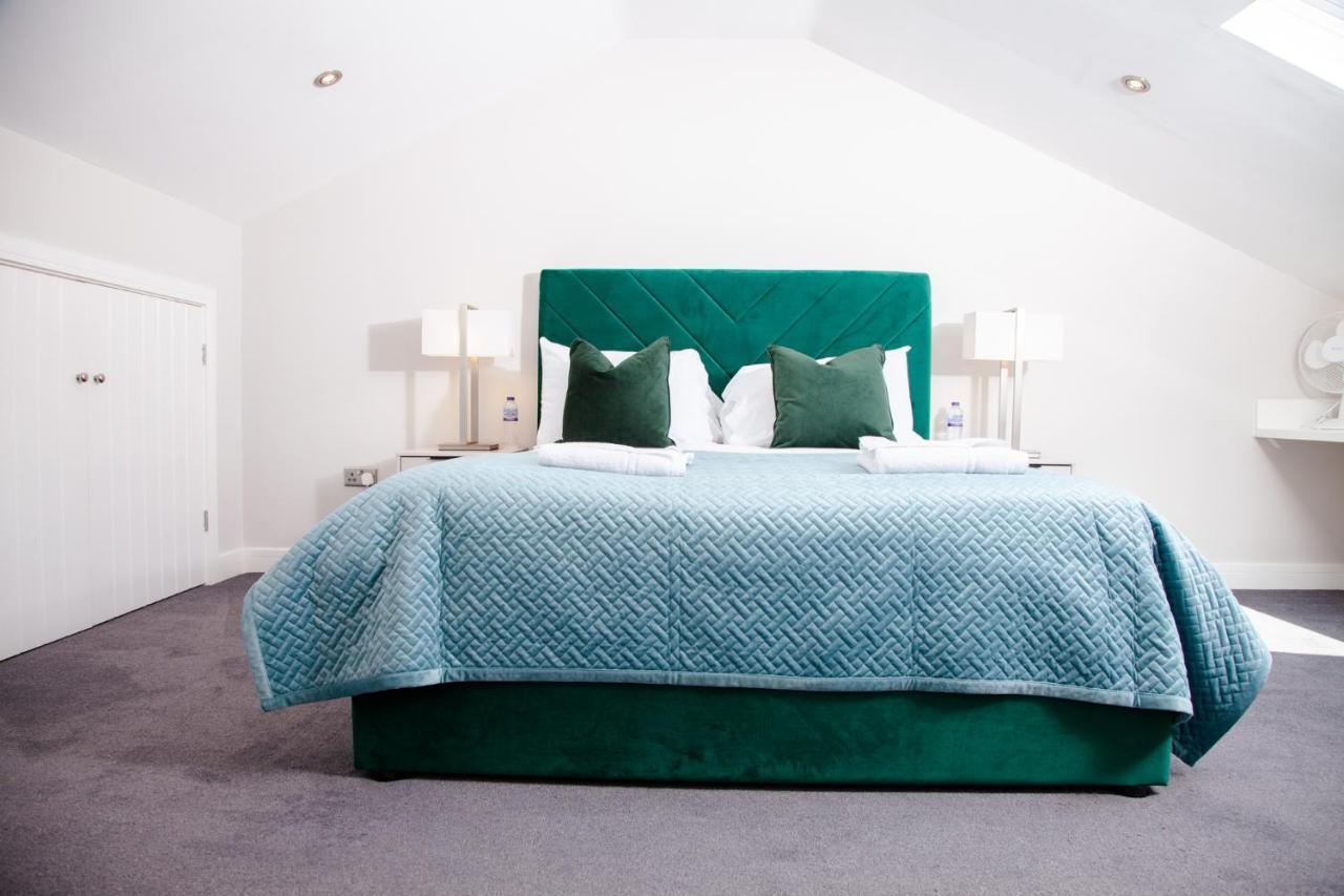 High Life Serviced Apartments - Old Town Swindon Eksteriør billede