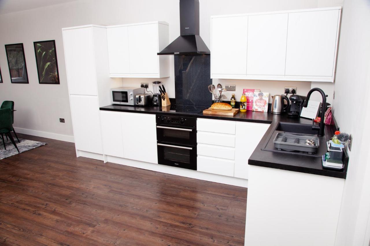 High Life Serviced Apartments - Old Town Swindon Eksteriør billede